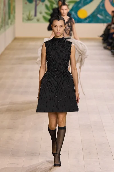 Look 38